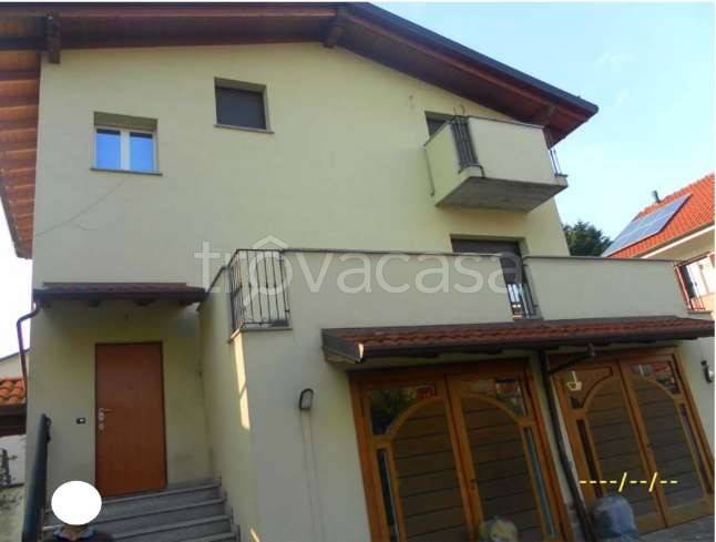 casa indipendente in vendita a Vittuone