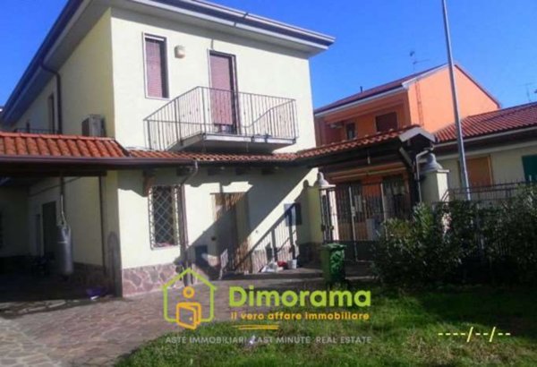 casa indipendente in vendita a Vittuone