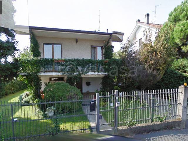 casa indipendente in vendita a Vittuone