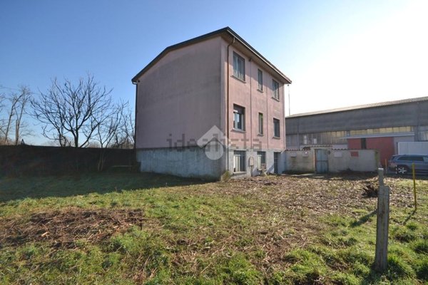 casa indipendente in vendita a Vittuone