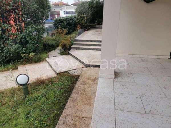 casa indipendente in vendita a Vittuone