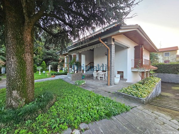casa indipendente in vendita a Vittuone