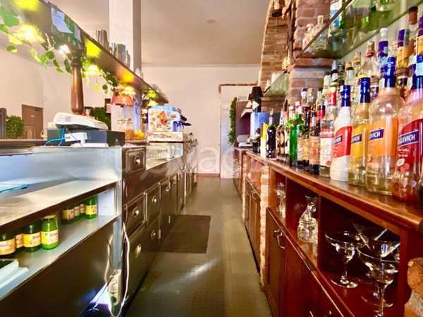 negozio in vendita a Vittuone