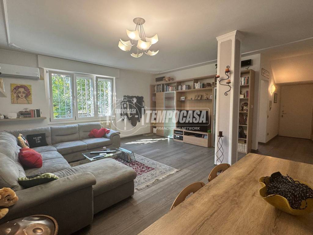 casa indipendente in vendita a Vittuone