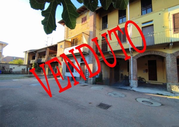 casa indipendente in vendita a Vittuone