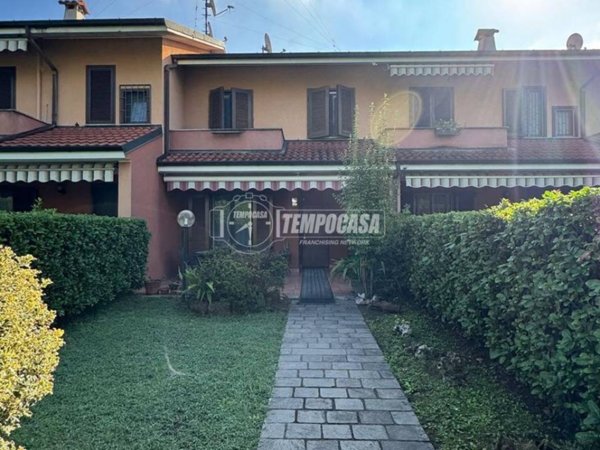 casa indipendente in vendita a Vittuone