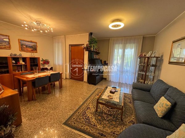 casa indipendente in vendita a Vittuone