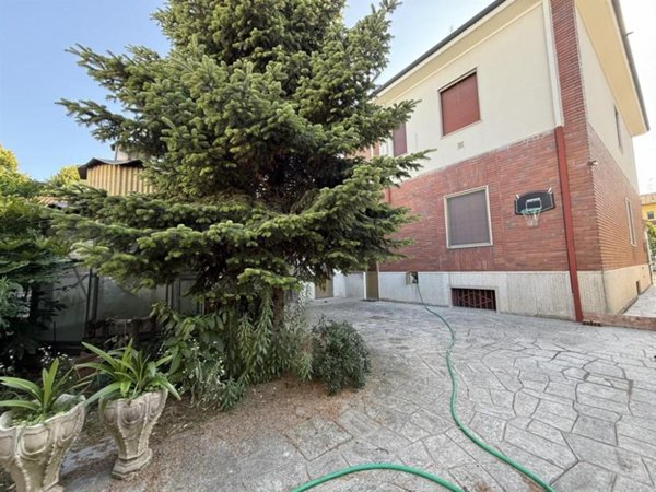 casa indipendente in vendita a Vittuone