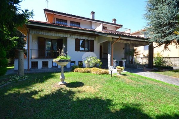 casa indipendente in vendita a Vittuone