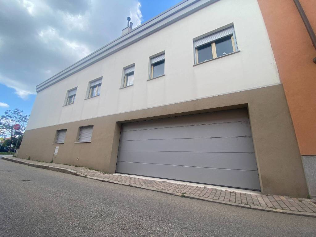 casa indipendente in vendita a Vittuone