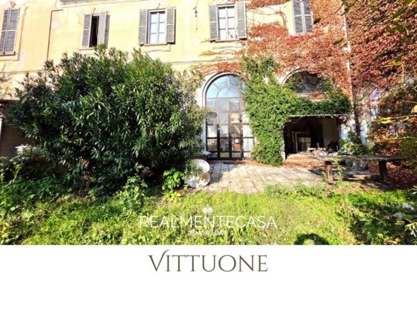 casa indipendente in vendita a Vittuone