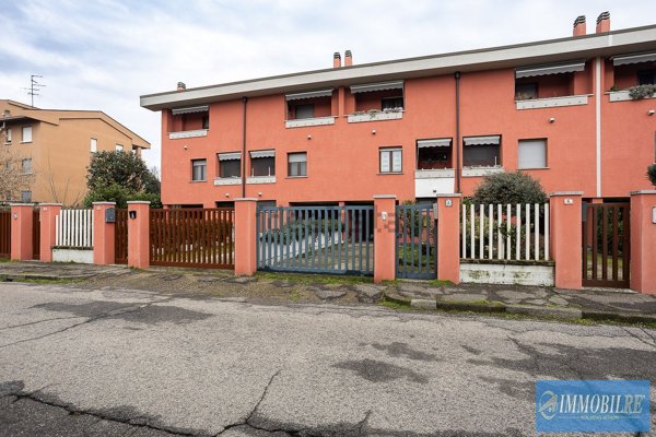 casa indipendente in vendita a Vittuone