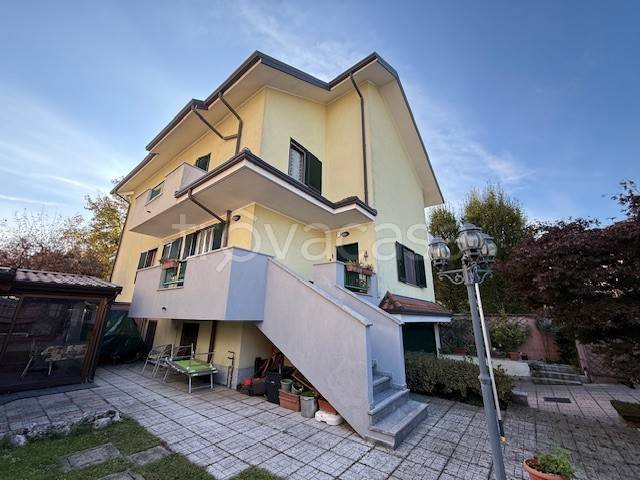 casa indipendente in vendita a Vittuone