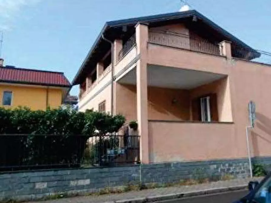 casa indipendente in vendita a Vittuone
