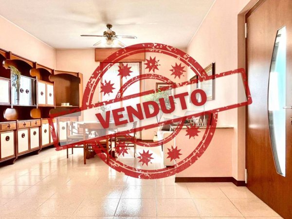 casa indipendente in vendita a Vittuone