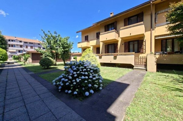 casa indipendente in vendita a Vittuone