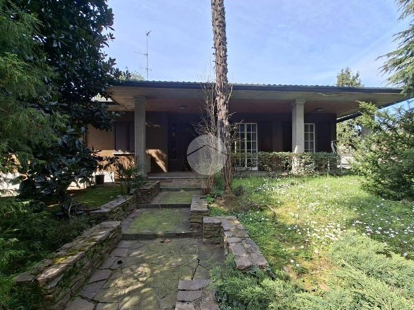 casa indipendente in vendita a Vittuone