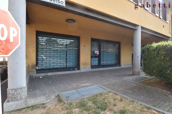 negozio in vendita a Vittuone