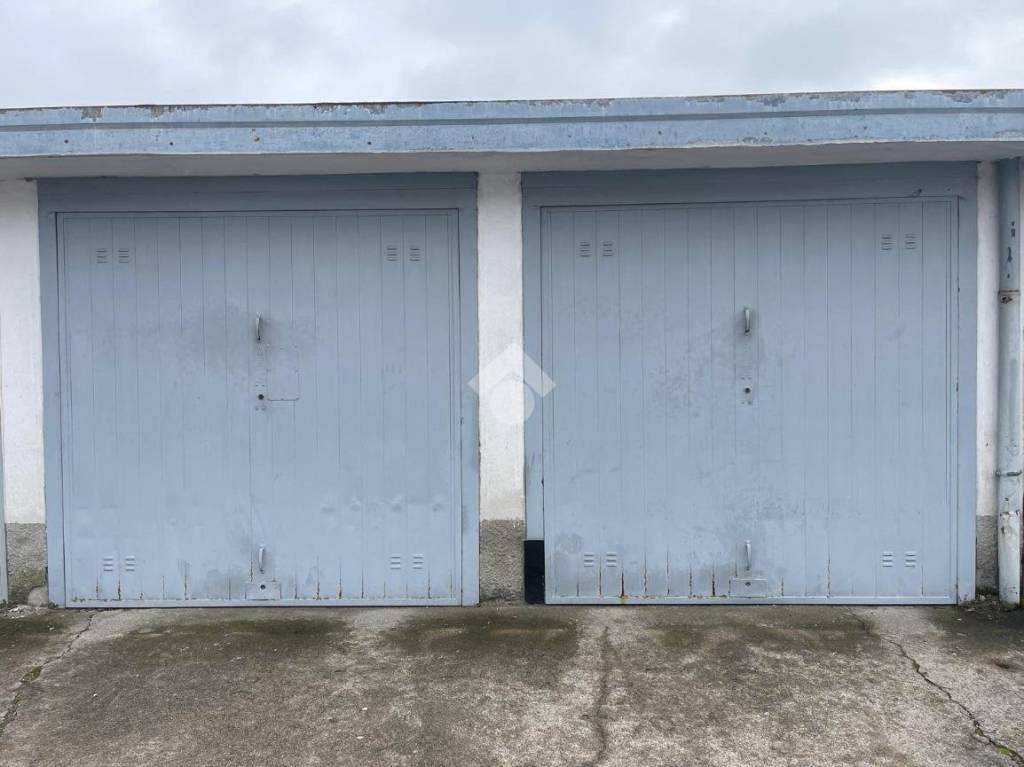 box auto in vendita a Vittuone
