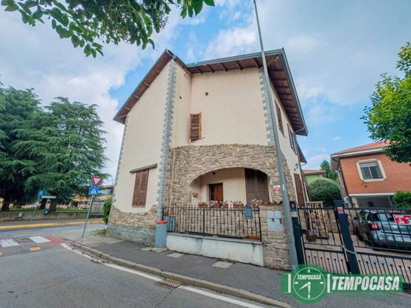 casa indipendente in vendita a Vizzolo Predabissi