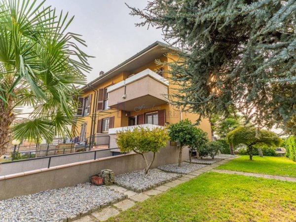 casa indipendente in vendita a Vizzolo Predabissi