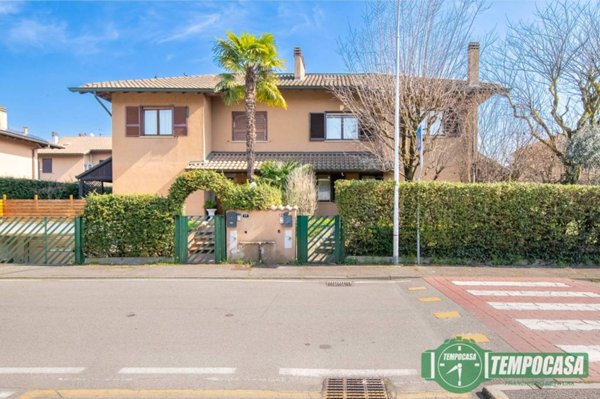 casa indipendente in vendita a Vizzolo Predabissi