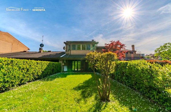 casa indipendente in vendita a Vizzolo Predabissi