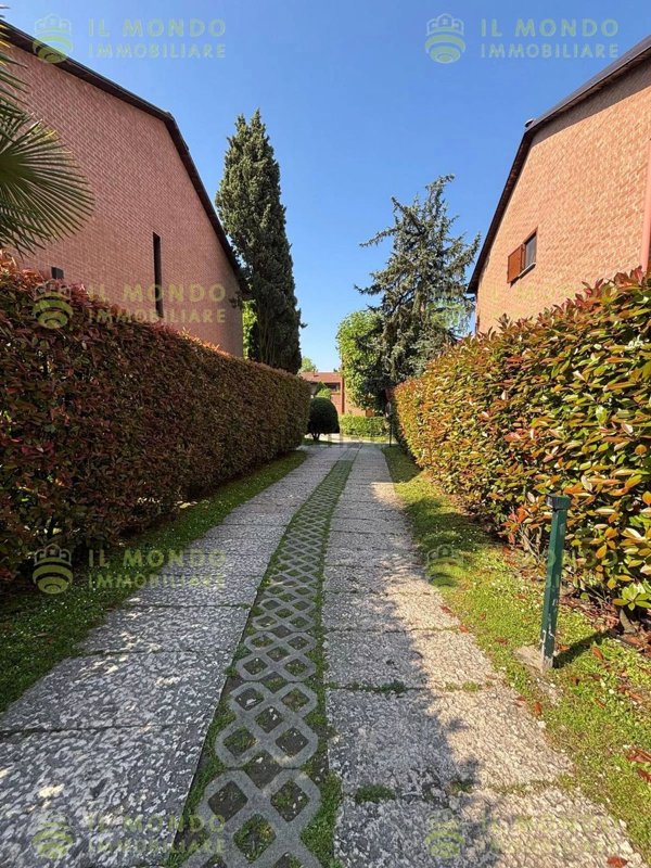 casa indipendente in vendita a Vizzolo Predabissi