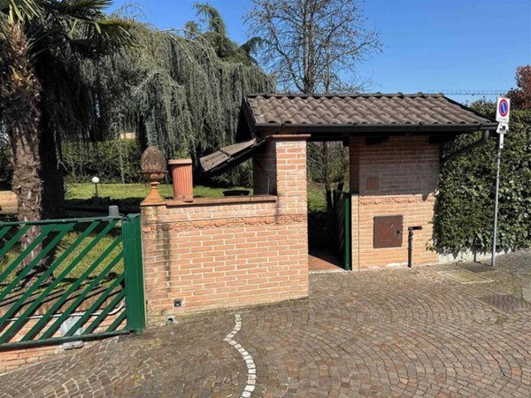 casa indipendente in vendita a Vizzolo Predabissi
