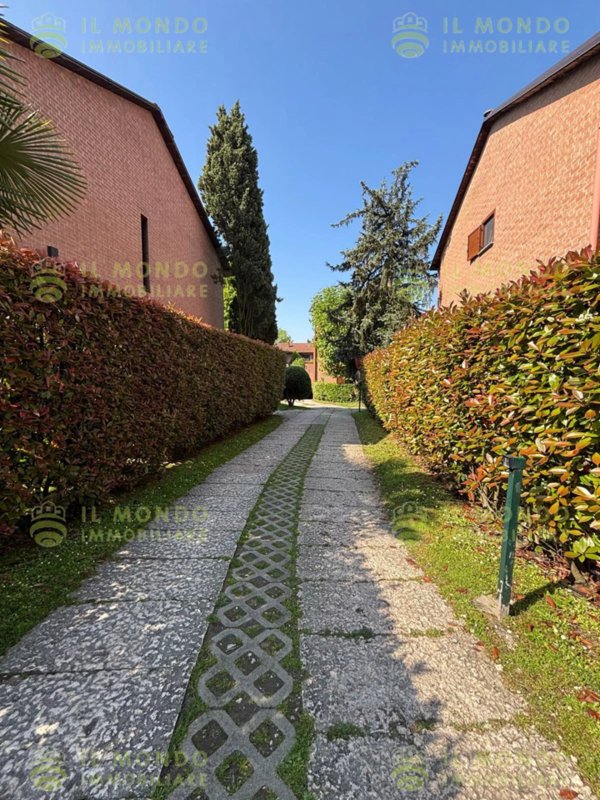 casa indipendente in vendita a Vizzolo Predabissi