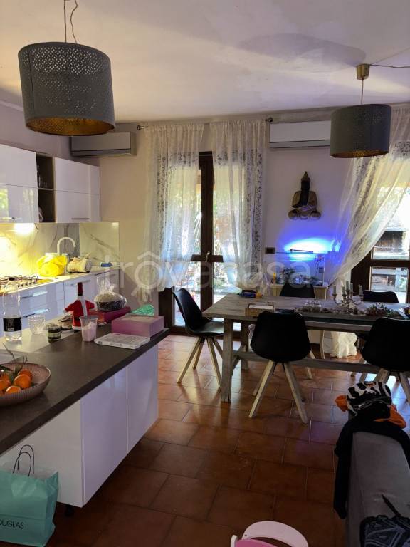casa indipendente in vendita a Vizzolo Predabissi