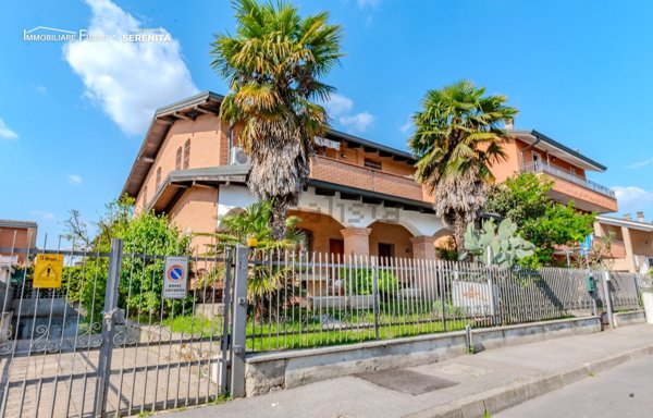 casa indipendente in vendita a Vizzolo Predabissi