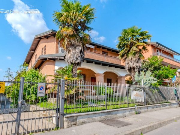 casa indipendente in vendita a Vizzolo Predabissi
