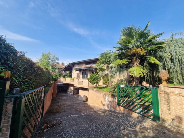 casa indipendente in vendita a Vizzolo Predabissi