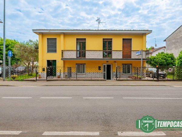 casa indipendente in vendita a Vizzolo Predabissi