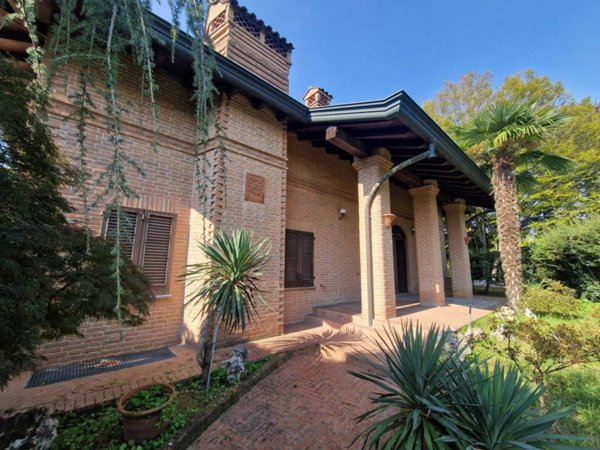 casa indipendente in vendita a Vizzolo Predabissi