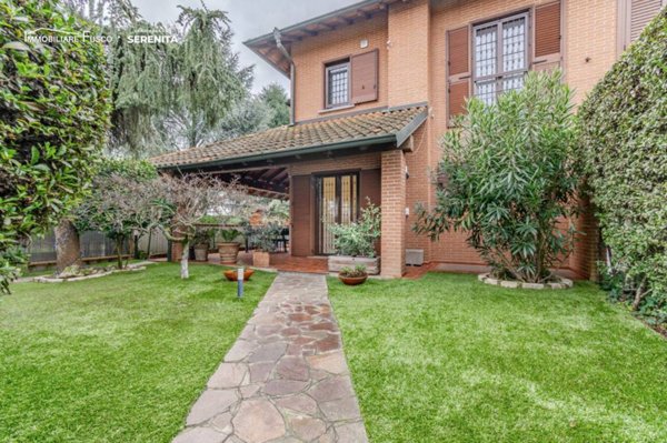 casa indipendente in vendita a Vizzolo Predabissi