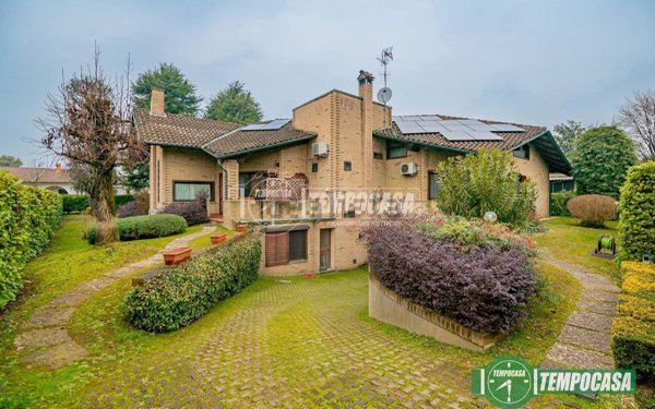 casa indipendente in vendita a Vizzolo Predabissi