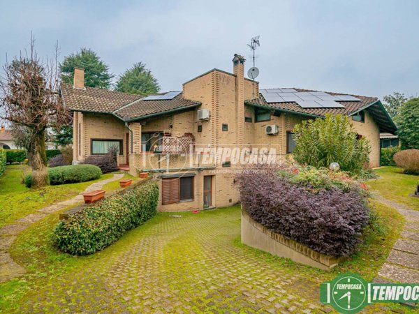 casa indipendente in vendita a Vizzolo Predabissi