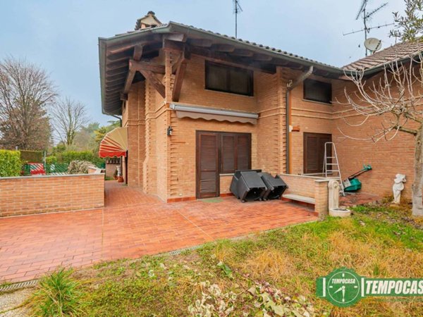 casa indipendente in vendita a Vizzolo Predabissi