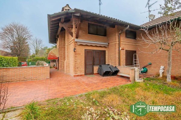 casa indipendente in vendita a Vizzolo Predabissi