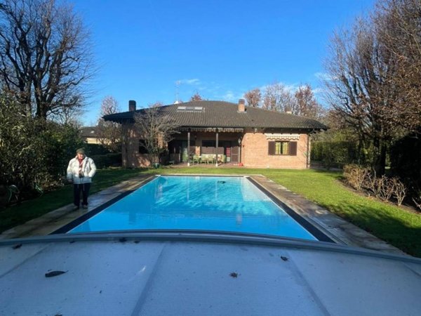 casa indipendente in vendita a Vizzolo Predabissi