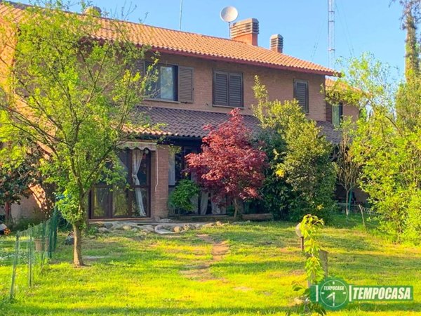casa indipendente in vendita a Vizzolo Predabissi