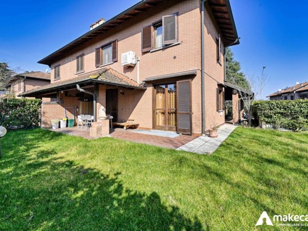 casa indipendente in vendita a Vizzolo Predabissi