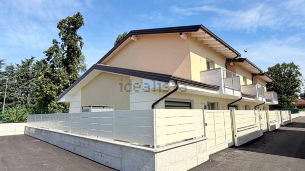 casa indipendente in vendita a Vizzolo Predabissi