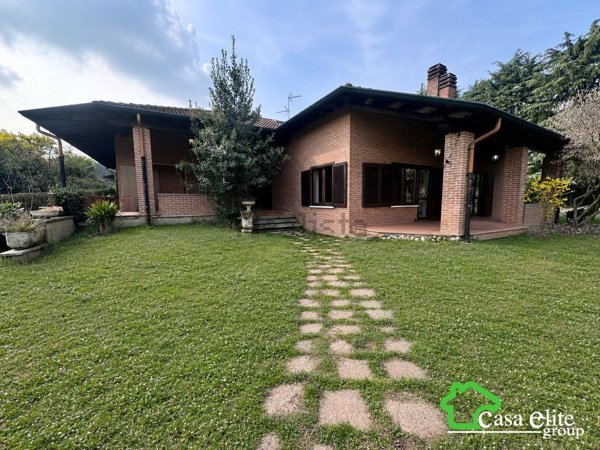 casa indipendente in vendita a Vizzolo Predabissi