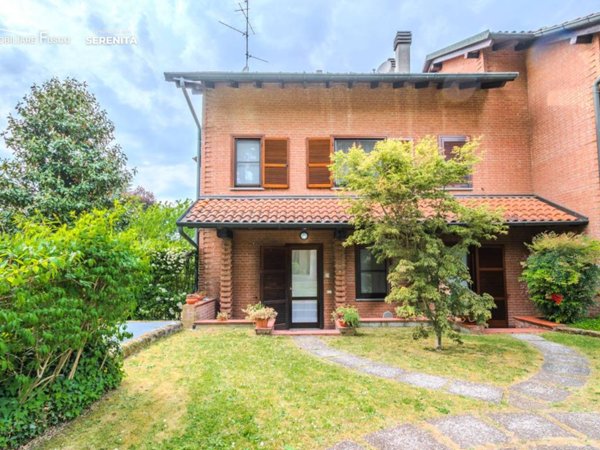 casa indipendente in vendita a Vizzolo Predabissi