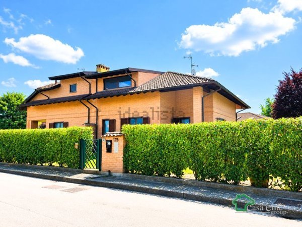 casa indipendente in vendita a Vizzolo Predabissi