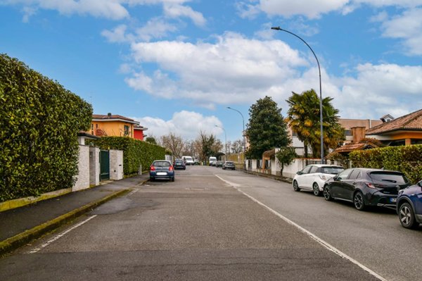appartamento in vendita a Zibido San Giacomo in zona Badile