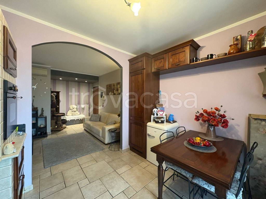 appartamento in vendita a Zibido San Giacomo in zona Badile